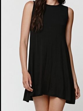 Hourglass Lilly Black Sleeveless Mini Dress